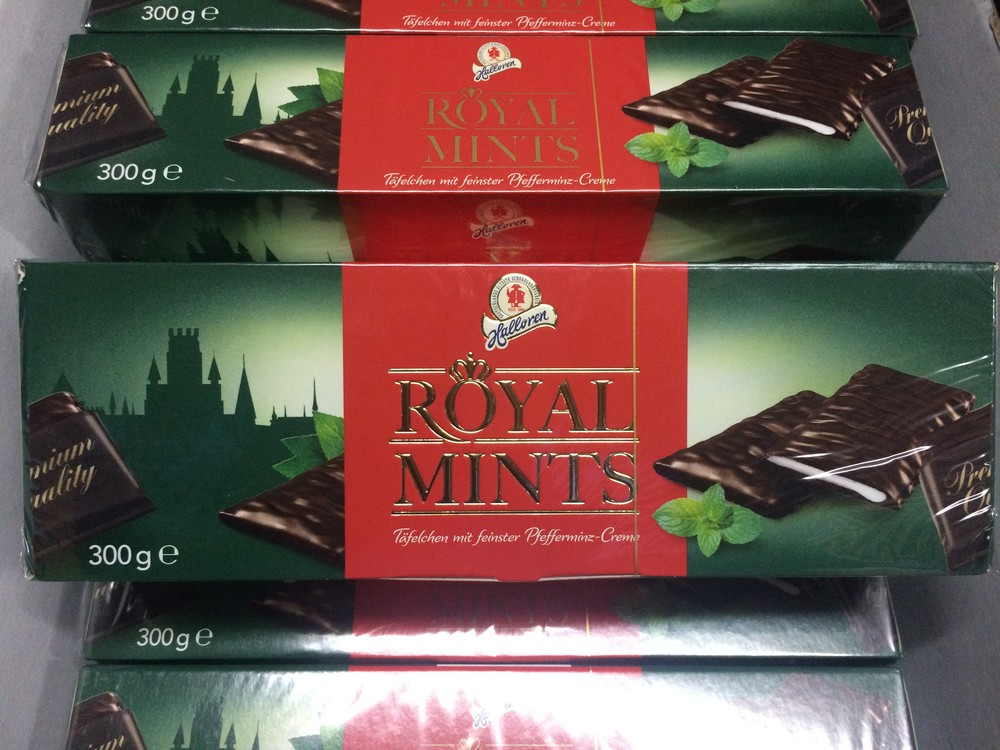 Шоколад Halloren Royal Mints темный с мятной начинкой порционный, 51% какао