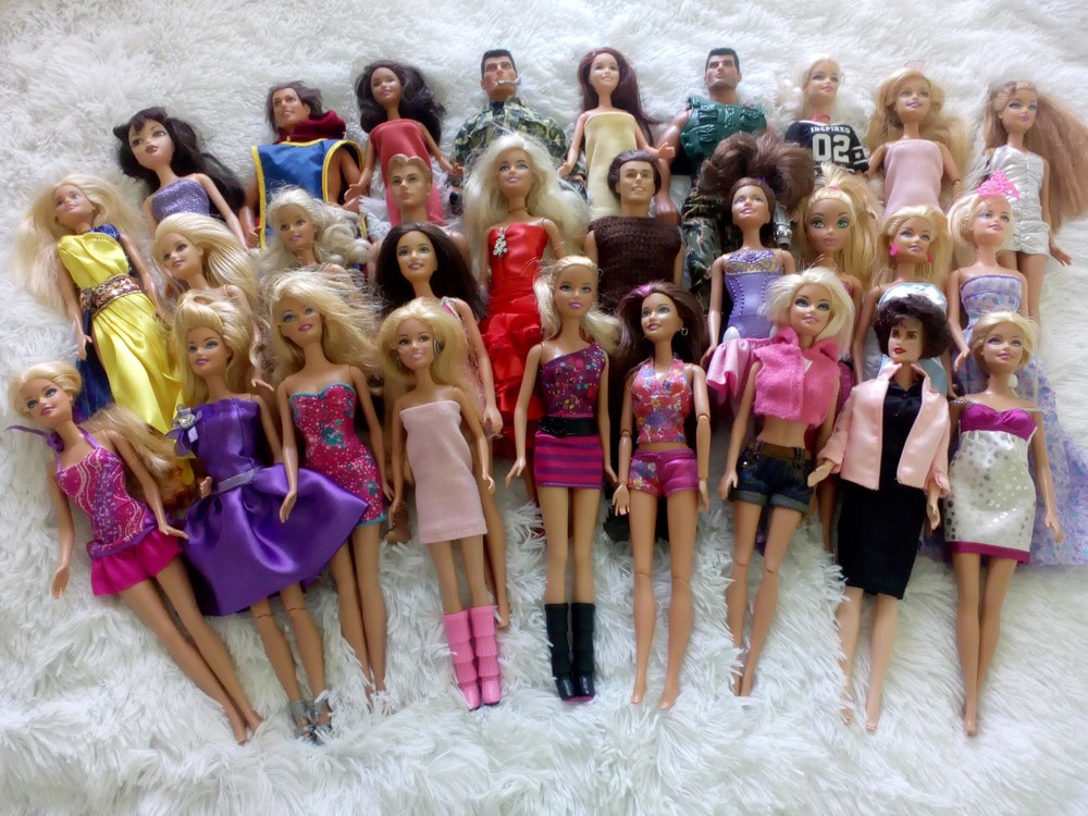 Старые куклы барби. Куклы Маттел старые. Старые игрушки для Барби. Barbie старые куклы.