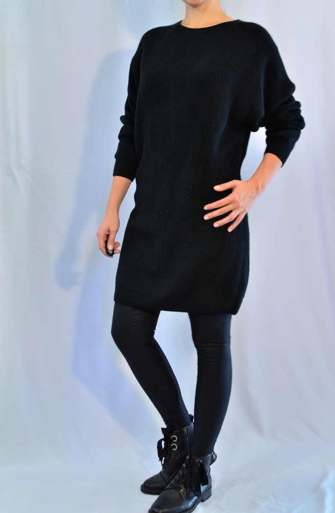 Платье свитер черное