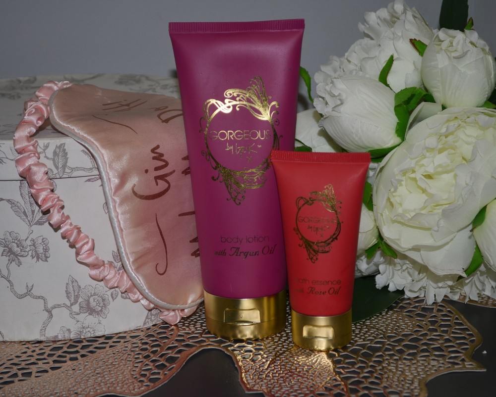 Фирменный набор лосьон для тела и эссенция для ванны gorgeous by gok англия фото №1