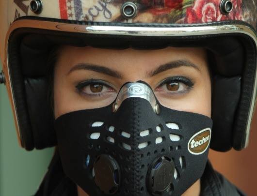 Лучшая защитная маска respro от выхлопных газов и смога под шлем для мотоциклистов и велосипедистов. фото №1