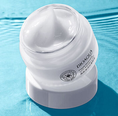 Питательный антивозрастной крем для кожи вокруг глаз с прополисом 20г Bioaqua