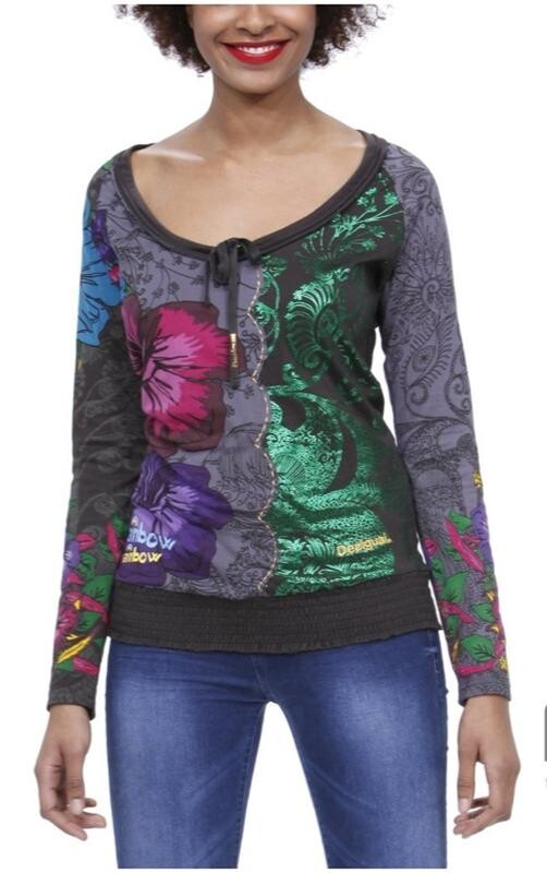 Стильный хлопковый лонгслив чёрного цвета в яркий фирменный принт desigual made in india фото №1