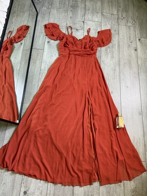 Розпродаж магазину! Сукня