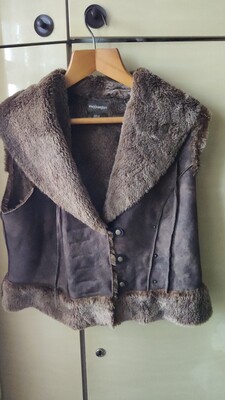 Жилетка зі штучного хутра