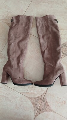 Ботфорди натуральний замш 38р