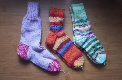 Дитячі в'язані шкарпетки