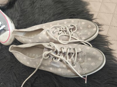 Напівкeди в горошок, Esprit 40p