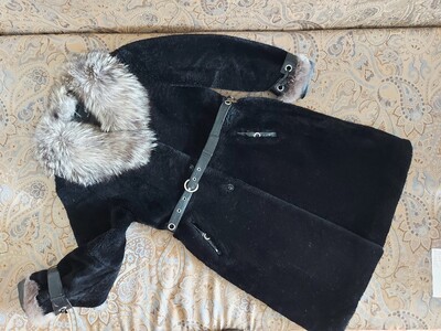 Мутоновая шуба с воротником из чернобурки наш 48/52.